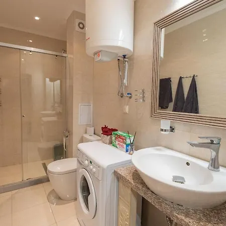 Golden Sands Luxury Beachside Self-Catering Apartment With Pool Access Apartman Aranyhomok