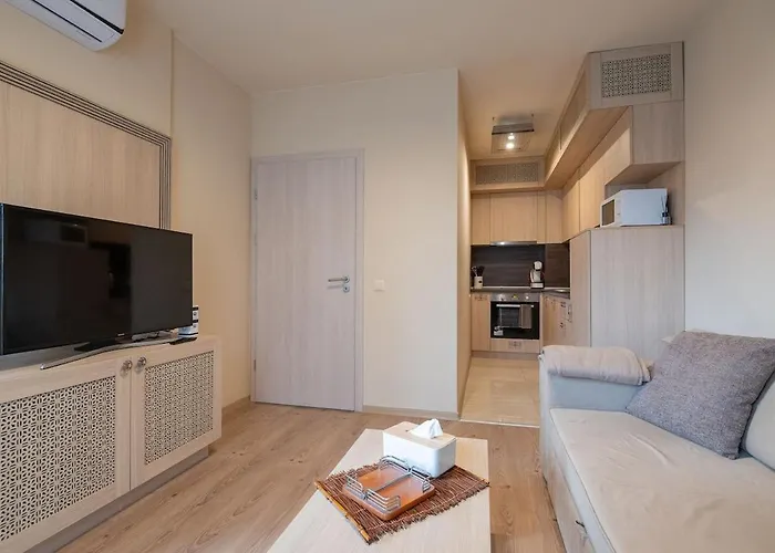 Calm & Fully Equipped Argisht Partez فارنا