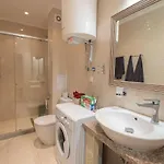 Calm & Fully Equipped Argisht Partez דירה וארנה